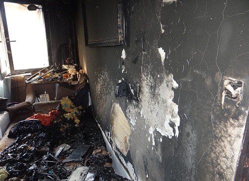 Ve Frýdku-Místku hořel byt v panelovém domě.
