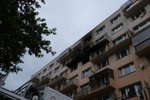 Ve Frýdku-Místku hořel byt v paneláku. Hasiči evakuovali 11 lidí, některé strhávali z parapetů.