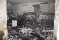 Shořelo auto i vozíky vláčku! Škoda po požáru garáže v Kroměříži je tři miliony