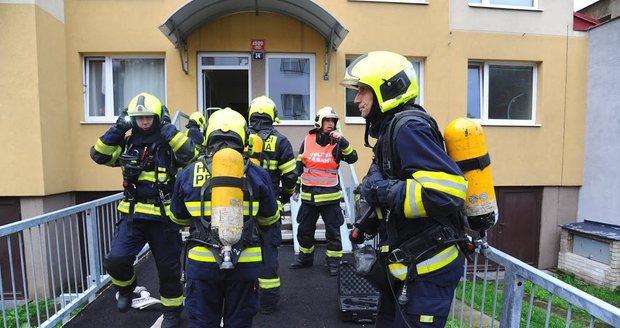 Monika S. (†31) a tři malé děti zahynuly při požáru! Plameny jim odřízly únikovou cestu!