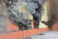 Požár samoobsluhy v Praze 6! Hasiči vyhlásili druhý stupeň poplachu, prodejnu evakuovali
