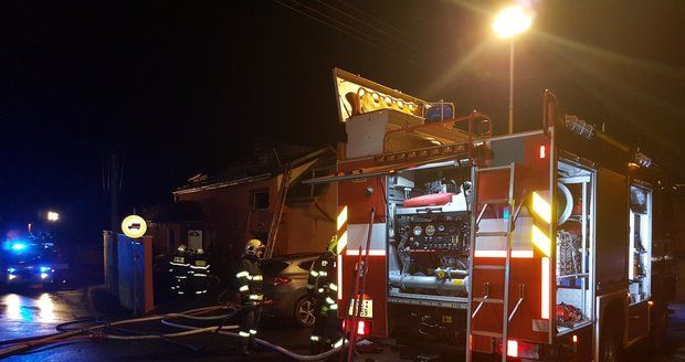 Tragický požár chatky na Opavsku: V plamenech zemřel člověk (ilustrační foto).