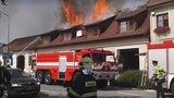 Oheň zachvátil administrativní budovu, škody jdou do milionů korun
