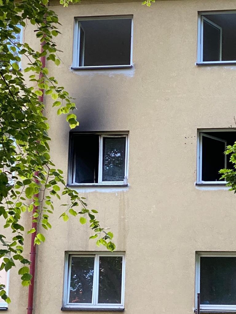 Tragický požár v Havířově nepřežily dvě děti: Třetí zachránil kolemjdoucí.