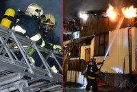 Děsivý požár autoservisu: Hasiči v ohrožení života kvůli tlakovým lahvím