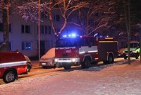 Tragický požár na Sokolovsku: V bytě zemřeli dva lidé