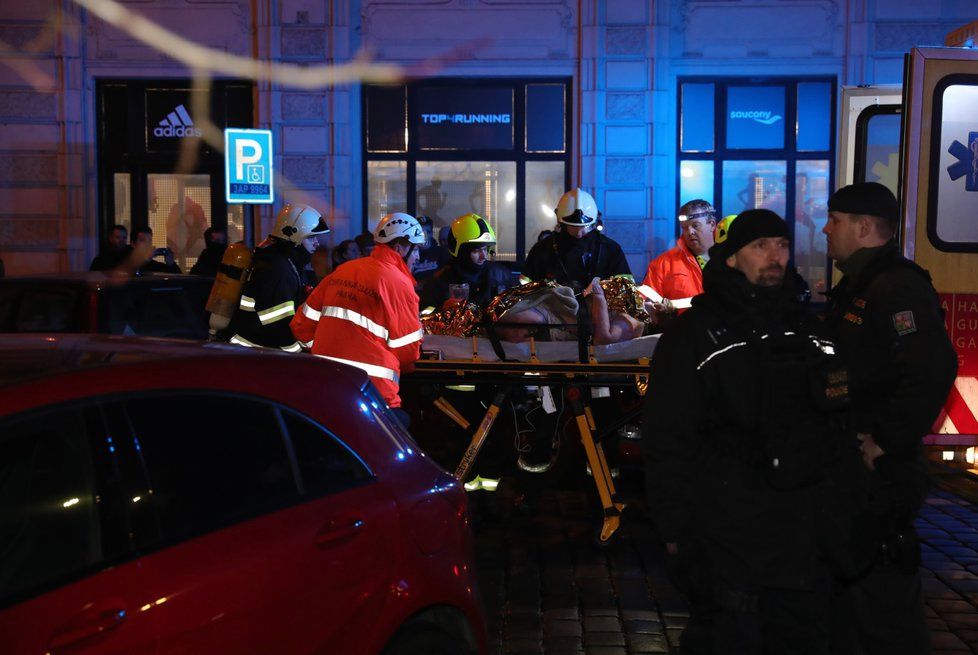 Požár hotelu v Náplavní ulici v lednu 2018.