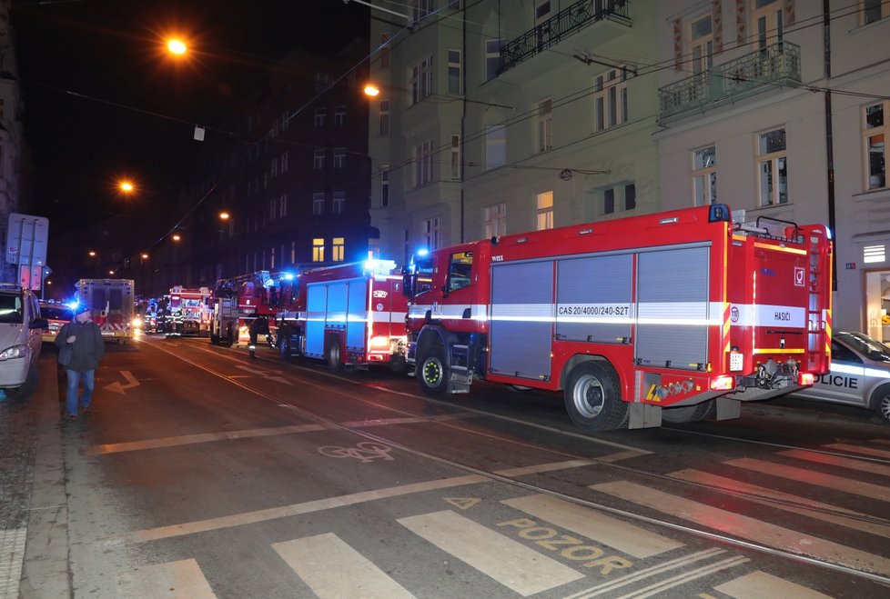 Požár hotelu v Náplavní ulici v lednu 2018.