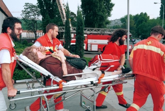 Požár hotelu Olympik v Praze v roce 1995: Zahynulo 8 lidí