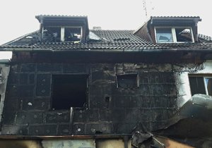 Požár v Hrušovanech nad Jevišovkou na Znojemsku zasáhl dva rodinné domy.