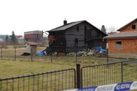 Na Rakovnicku hořel dřevěný přístavek: V troskách našli tělo ženy