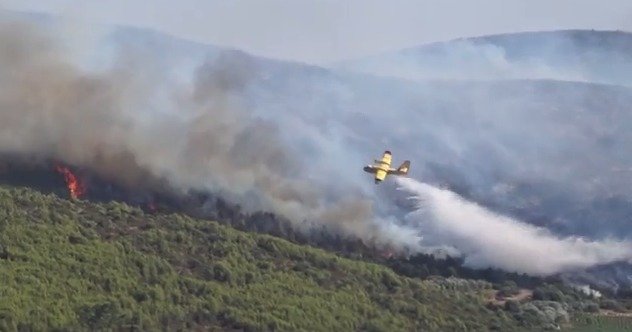 Požár na chorvatském ostrově Korčula: Hasiči používali i letadla.