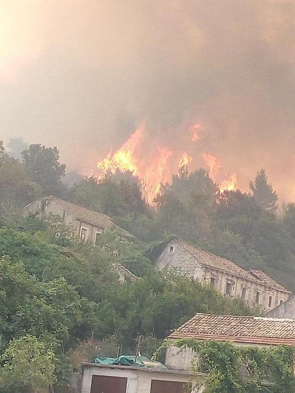V Chorvatsku bojují s rozsáhlými požáry.