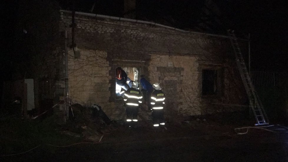 Při požáru rodinného domu v Krupé zahynula majitelka.