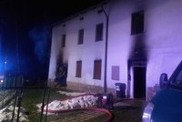 Požár rodinného domu v Libuni na Jičínsku: Uvnitř zemřel muž