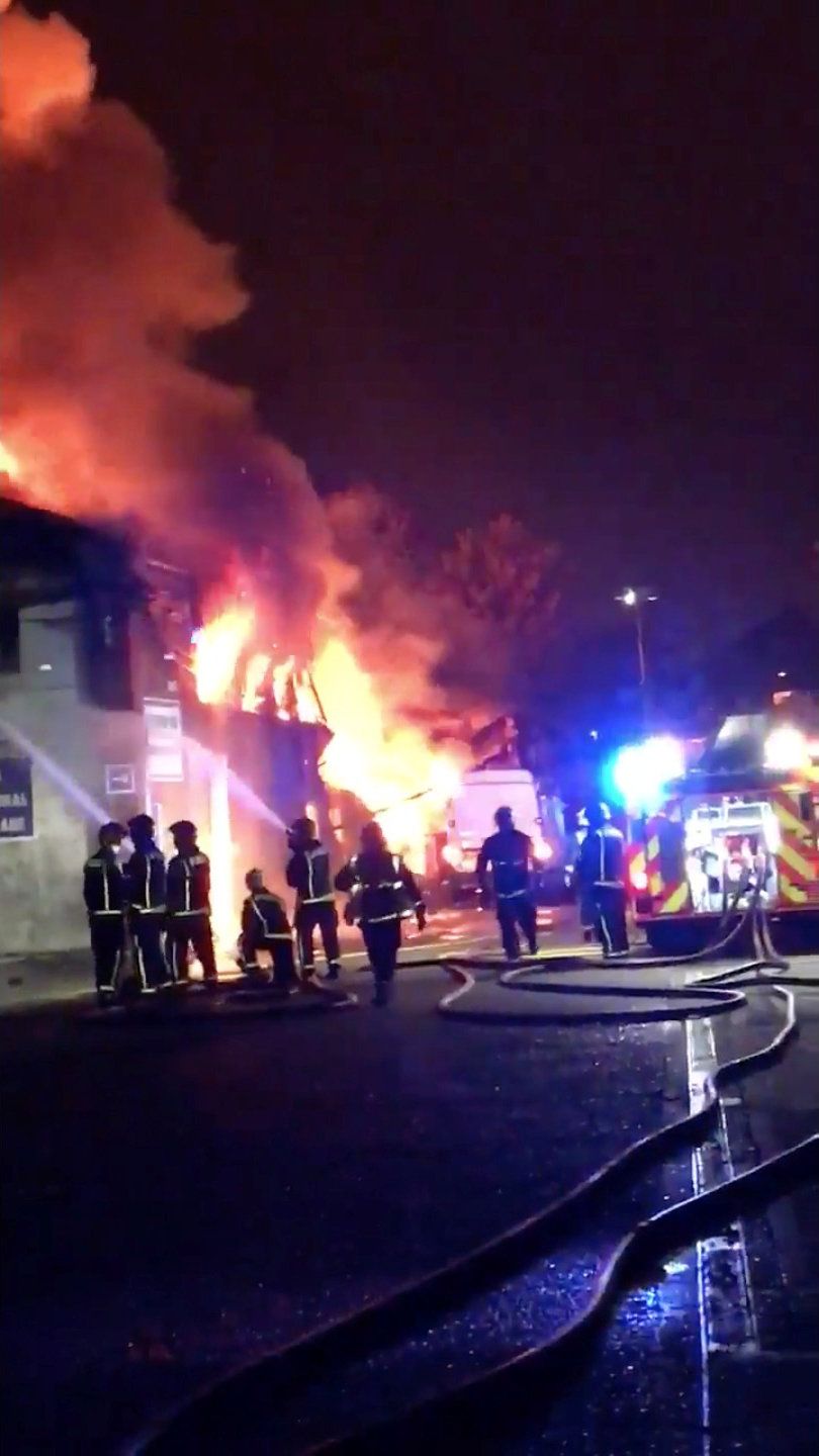 Požár skladu v Londýně
