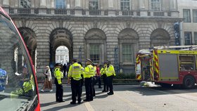 Požár v Londýně: Palác Somerset house je v plamenech (17.8.2024)
