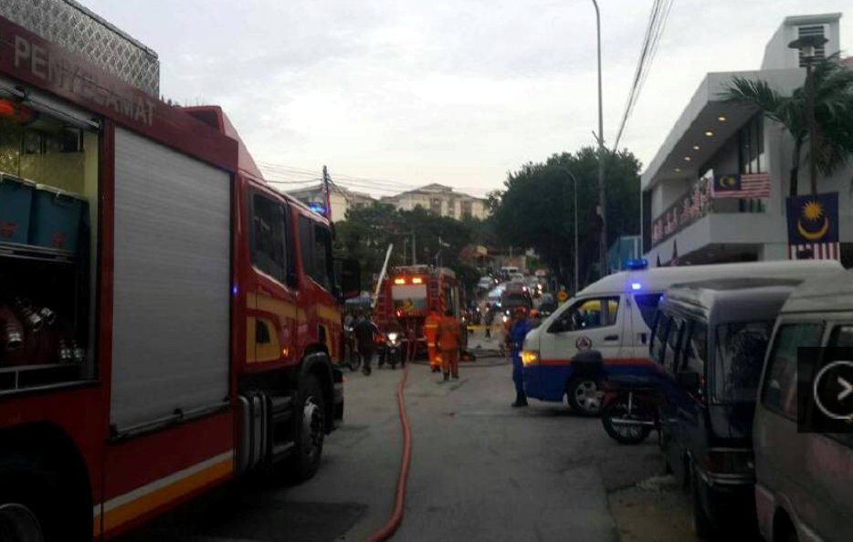 Požár v náboženské škole v Malajsii zabil nejméně 25 lidí.