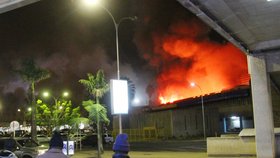 Požár na africkém letišti vypadal jako hněv boží