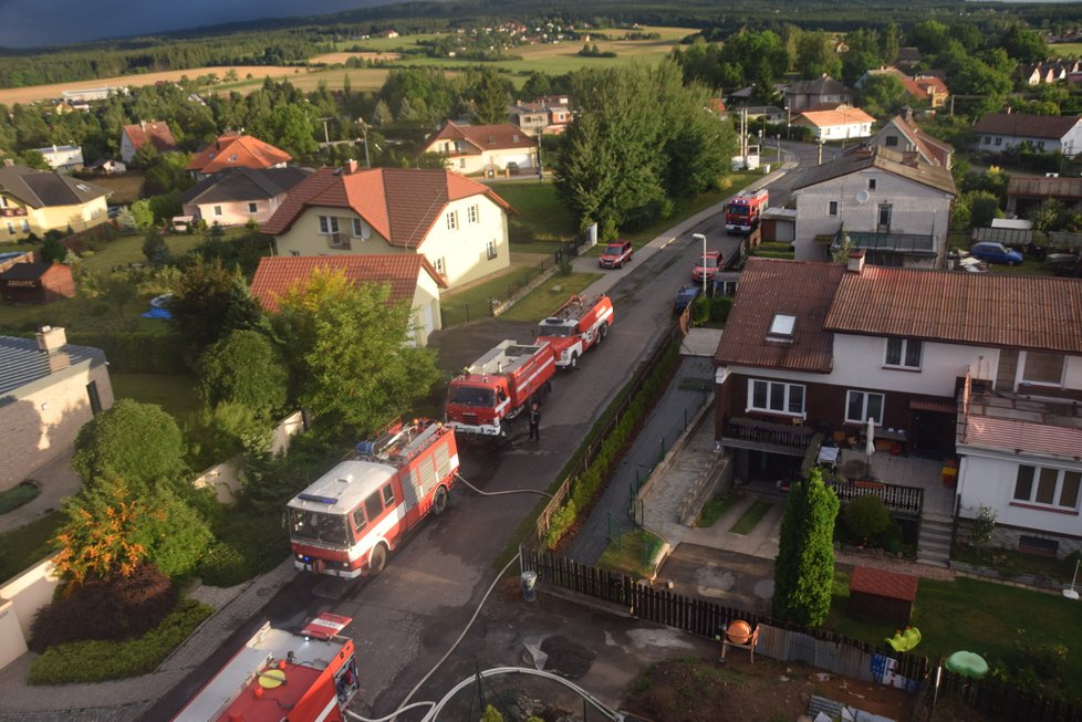 Na Příbramsku shořela průmyslová budova: Za milionovou škodou stojí žhář