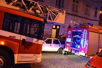 V Plzni hořelo kadeřnictví: Evakuovali 11 lidí