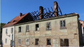 Žhář podpálil dům v Plzni na Roudné.