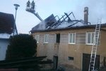 Ve Strážově hořel rodinný dům a stodola.