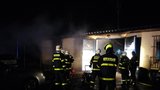 Autoservis v Ostravě v plamenech, škoda je skoro milion: Shořel i zánovní jaguár