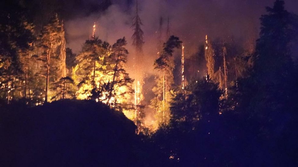 Požár v Českém Švýcarsku (25. 7. 2022)