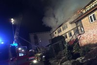 Ničivý požár hotelu na Karvinsku: Zraněno šest lidí, škoda 12 milionů!