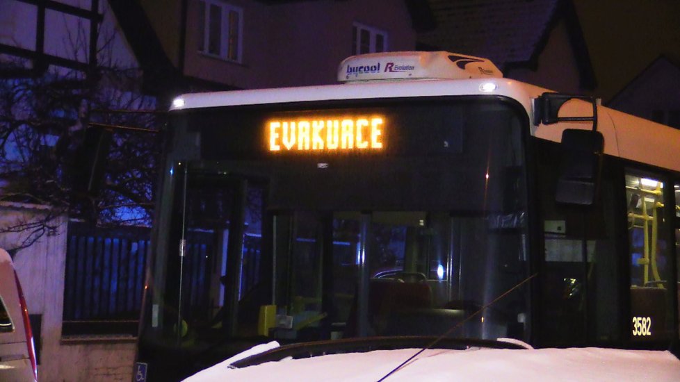 Nasazení autobusu DPP naposledy proběhlo během požáru začátkem února na Žižkově.