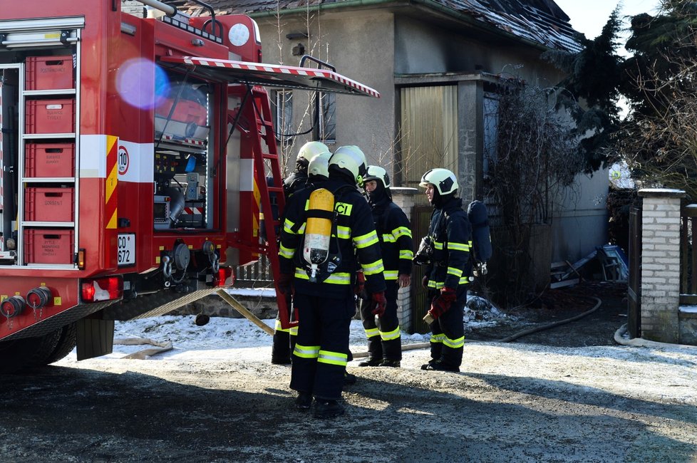 Při požáru rodinného domu v Čimelicích zemřeli dva lidé