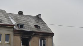 Ničivý požár domu v Ústí nad Labem: Několik dětí bylo zraněno.