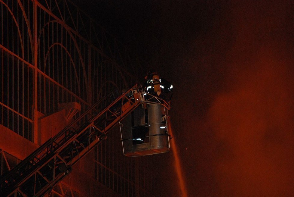 Požár Průmyslového paláce na Výstavišti v pražských Holešovicích