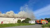 Obří požár penzionu v Žabni: Těžký zákrok pro hasiče a škoda nejméně za milion