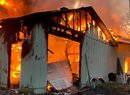 Požár zničil dílnu muži, který 50 let renovuje klasiky