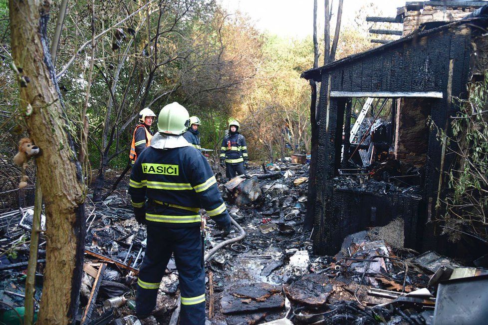 Hasiči vyjížděli k požáru opuštěného domu v ulici U Boroviček.