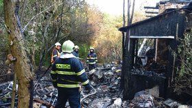 Hasiči vyjížděli k požáru opuštěného domu v ulici U Boroviček.