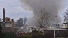 Velký požár na Pelhřimovsku. Výrobní hala za 100 milionů v plamenech