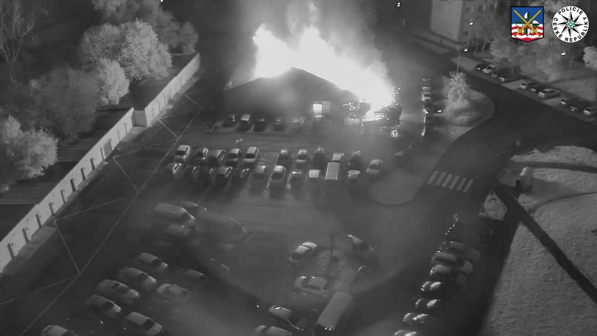 Požár supermarketu v Chodově na Sokolovsku. (6.11.2022)
