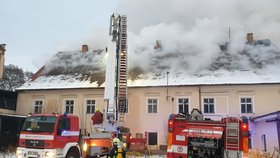 Požár bývalého pivovaru ve Stříbře na Tachovsku