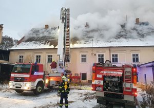 Požár bývalého pivovaru ve Stříbře na Tachovsku