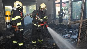 Ničivý požár na Orlickoústecku: Z trosek stavení vytáhli už jen ohořelé tělo (ilustrační foto)