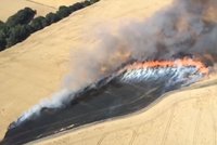 Video: Jak rychle shoří úroda na poli? Červenec hlásí rekordní počet požárů