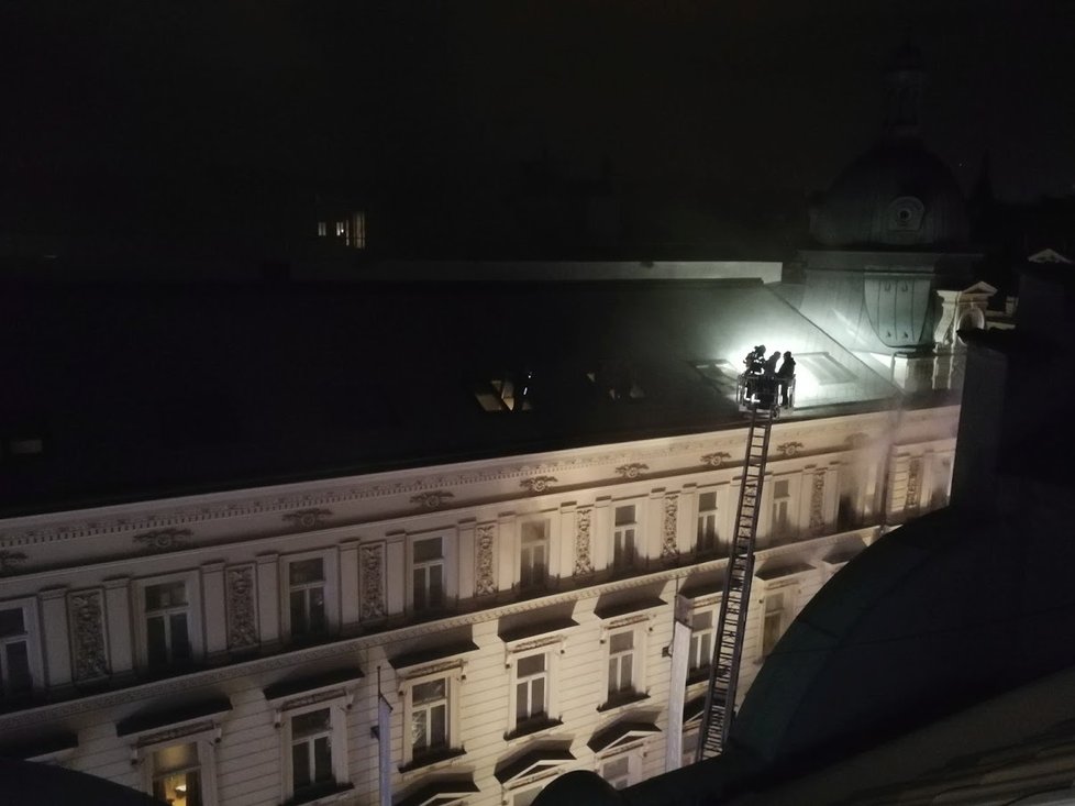 Požár hotelu v centru Prahy propukl 20. ledna 2018.