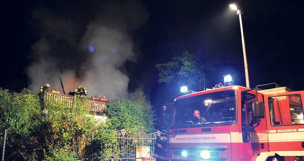 Požár likvidovaly dvě jednotky hasičů