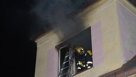 Hasiči zasahovali na místě požáru v pražských Čakovicích