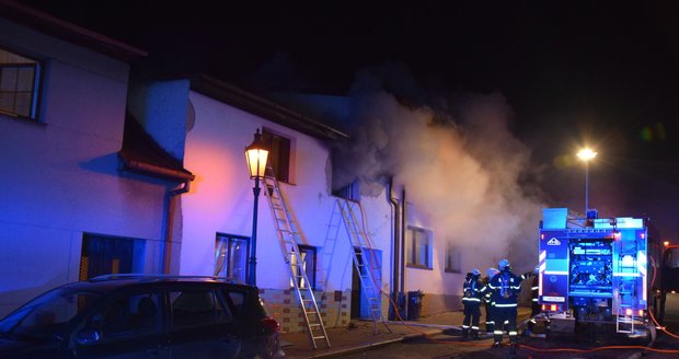 Tragický požár v Příbrami: V domě zemřel chlapeček (†11). Rodina potřebuje pomoc