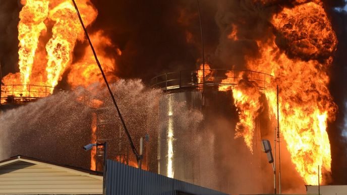 požár rafinérie Vasylkiv u Kyjeva