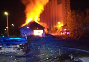 14. května v časných ranních hodinách zasahovali profesionální i dobrovolní hasiči v Řeporyjích kvůli požáru drážní budovy.